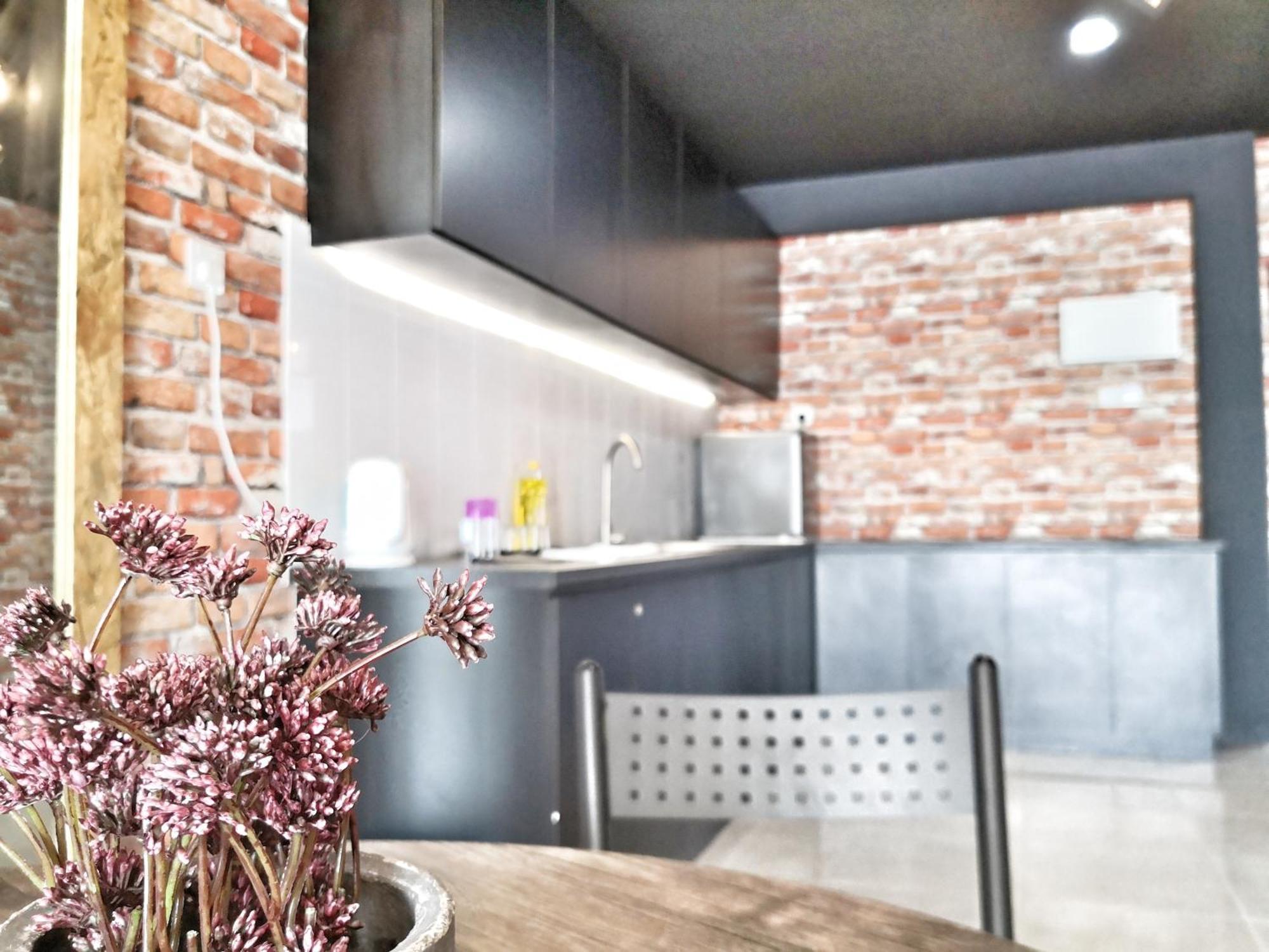 23Loft Kuching Apartment Room photo